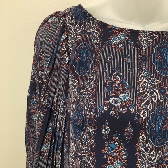 Fire Los Angeles bell Sleeve Top Size S - Picture 3 of 6